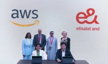 And e& And AWS Sign $1bln-Plus Agreement